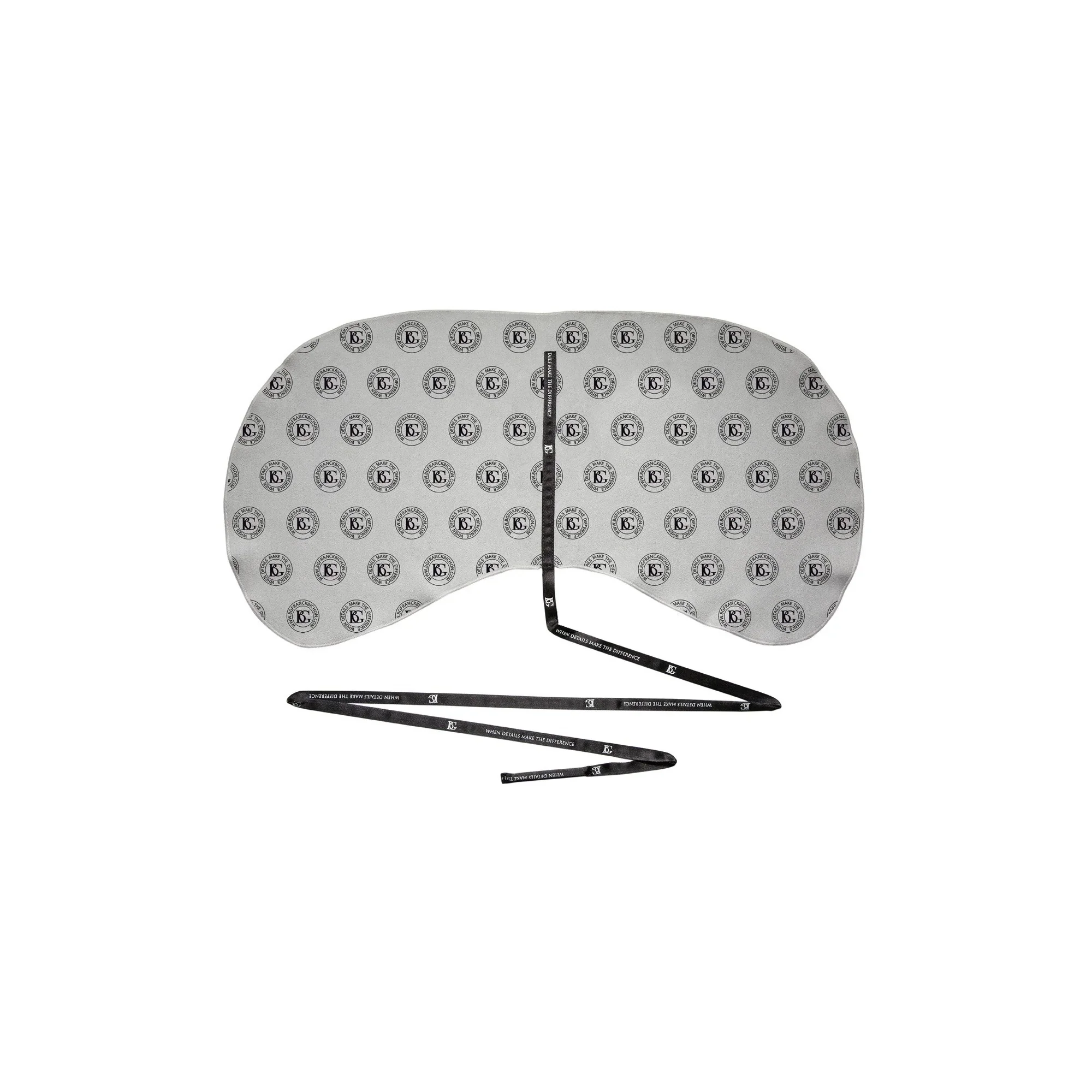 BG France Microfiber Pull Through Instrument Swabs - Image 2
